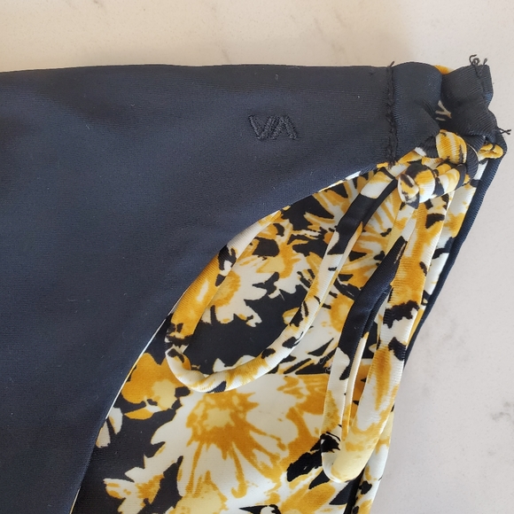 RVCA Reversible Swim Bikini Bottoms Daisy Black - Picture 7 of 11